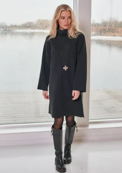 Henriette Steffensen Copenhagen KLEID MIT HOHEM HALS | 3246 SOFT BLACK Outlet
