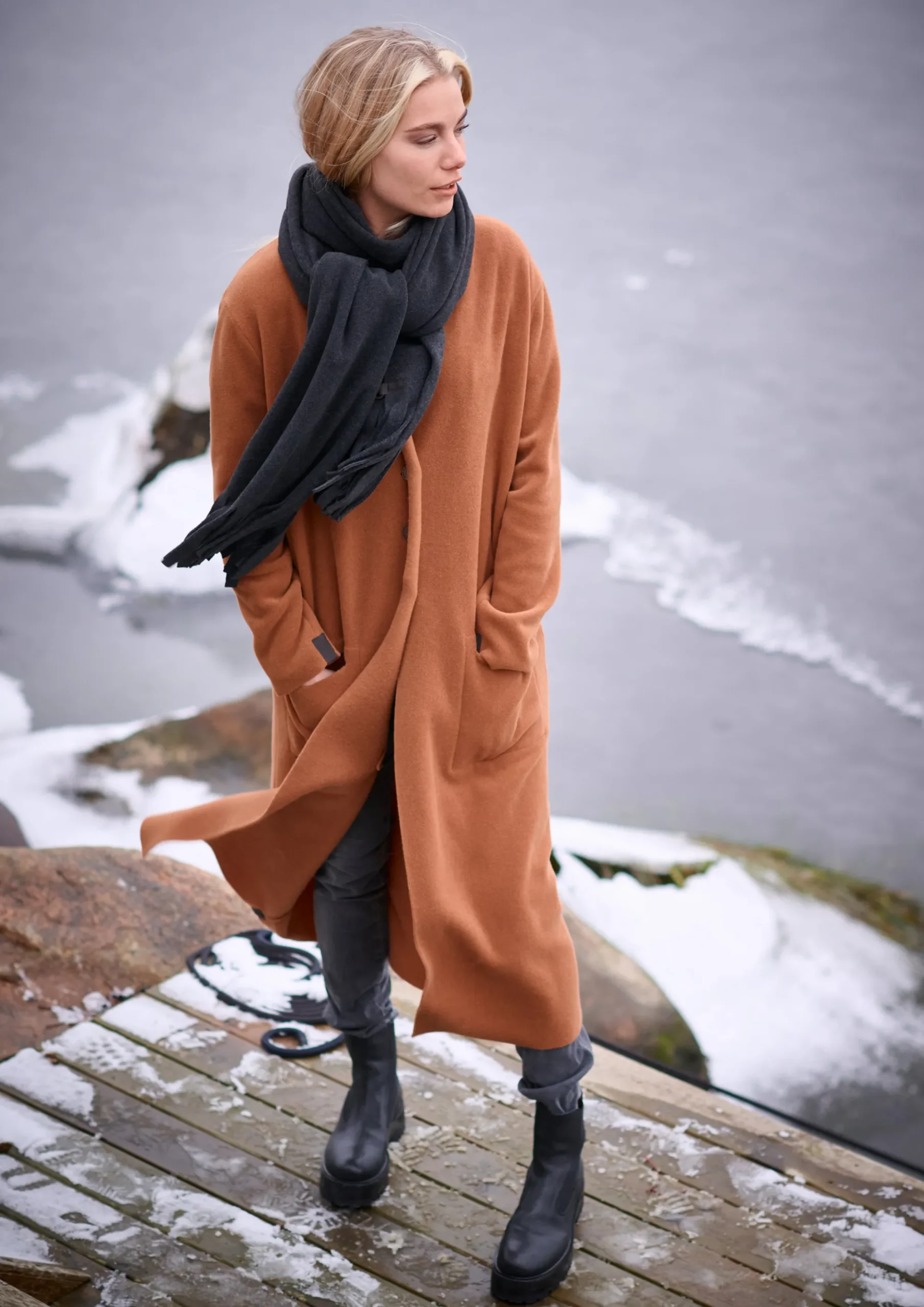 Henriette Steffensen Copenhagen SCHAL MIT FRANSEN | 4077 SOFT BLACK Flash Sale
