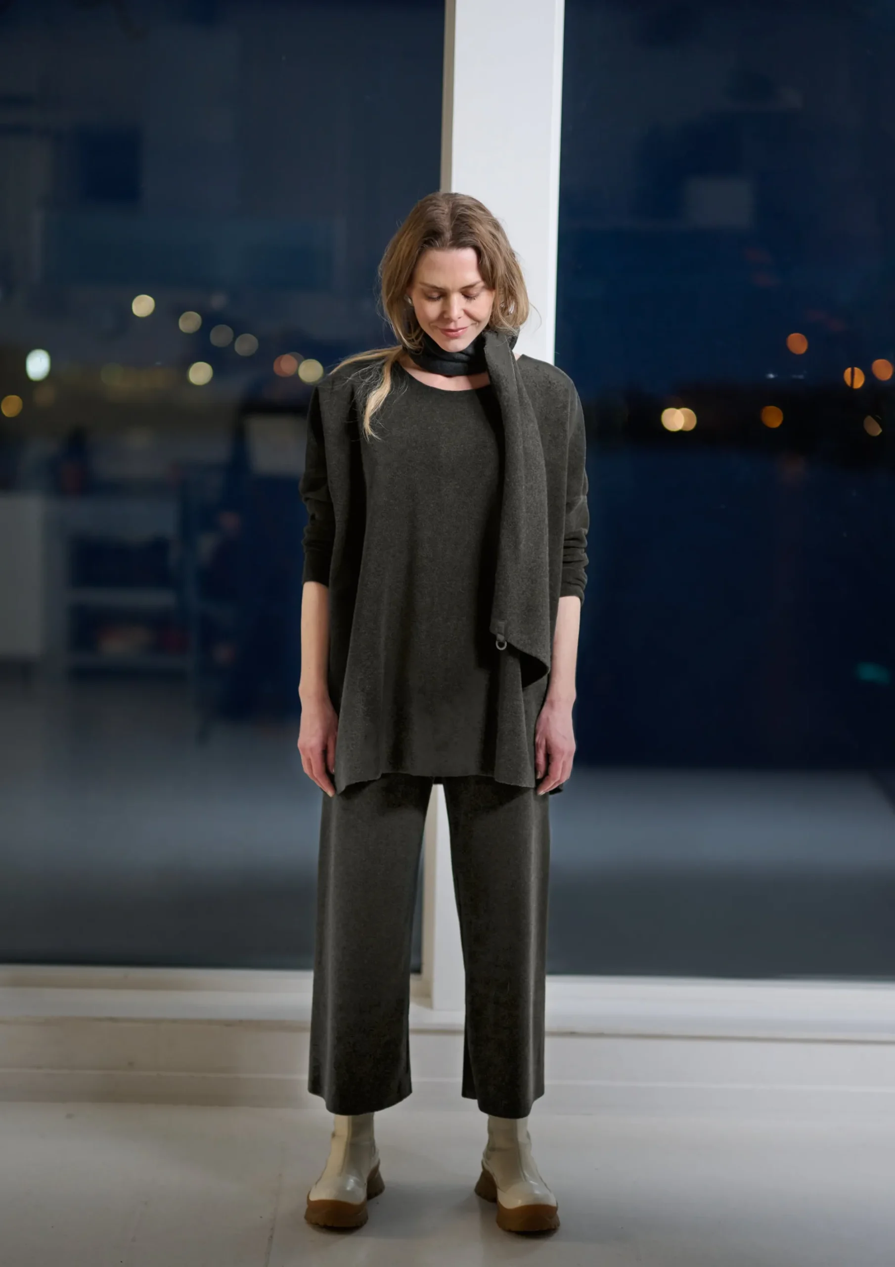 Henriette Steffensen Copenhagen SWEATER MIT SCHAL | 1338 SOFT BLACK Best Sale